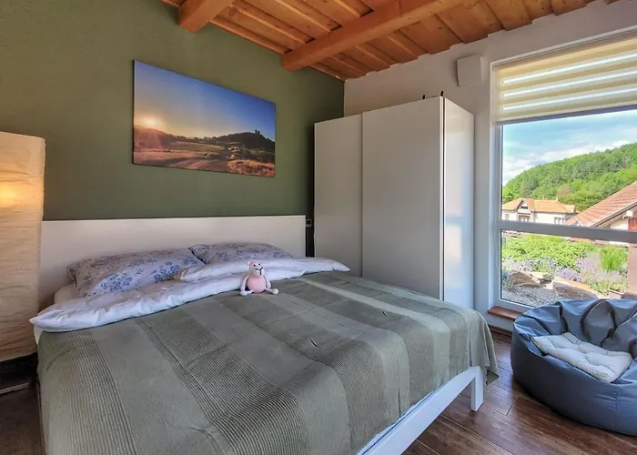 Lägenhet Lavanda Garden Bzenica